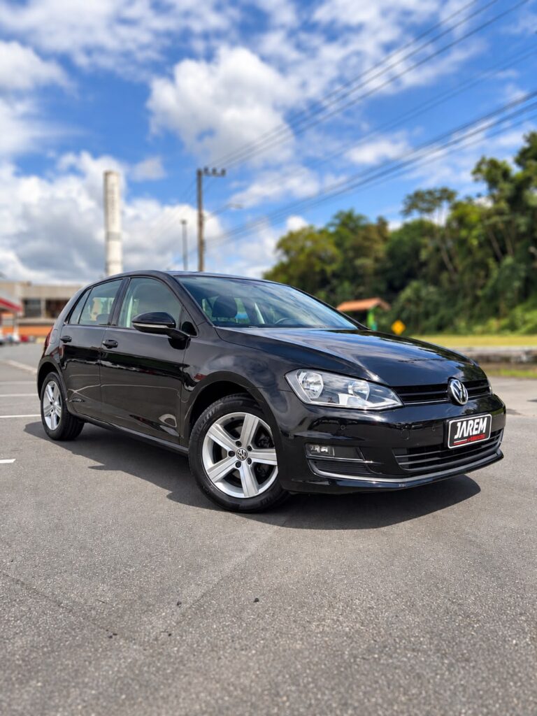 VW Golf Confortline 1.4 TSI 2015 automático